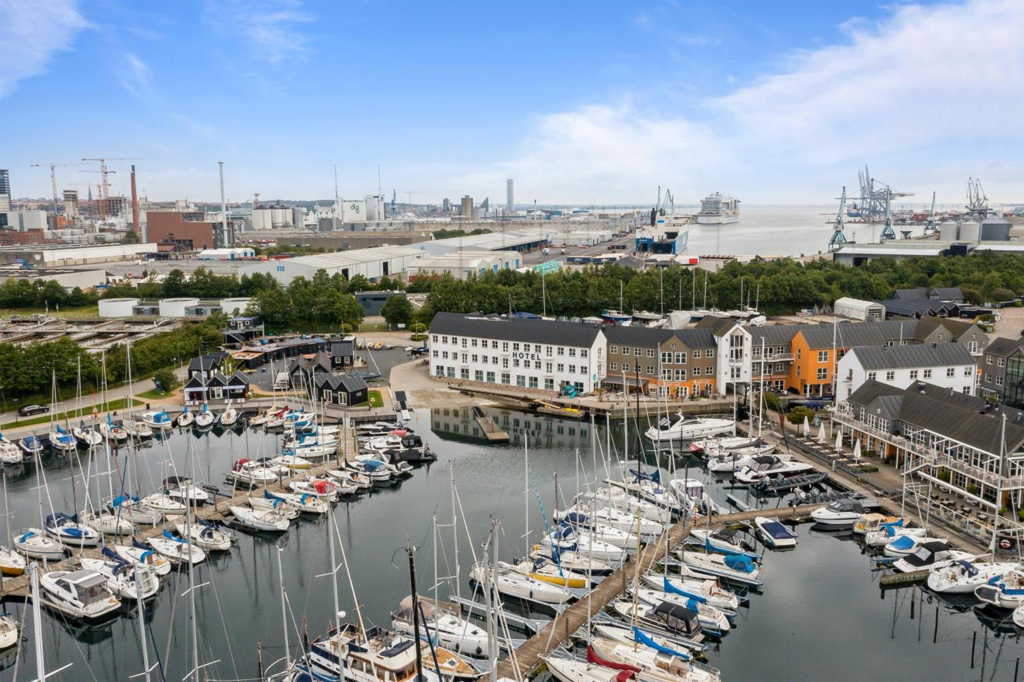 Bb-Hotel Aarhus Havnehotellet エクステリア 写真